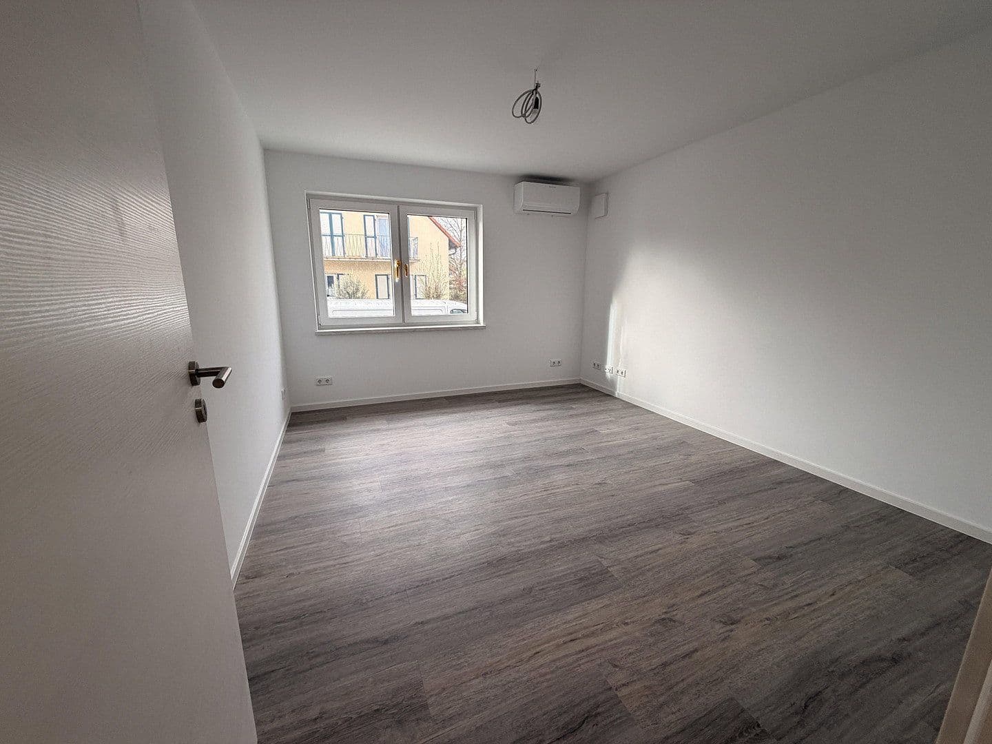 Pronájem domu 80 m², pozemek 370 m², Römerberg, Porýní-Falc Pronájem domu 80 m², pozemek 370 m², Römerberg, Porýní-Falc