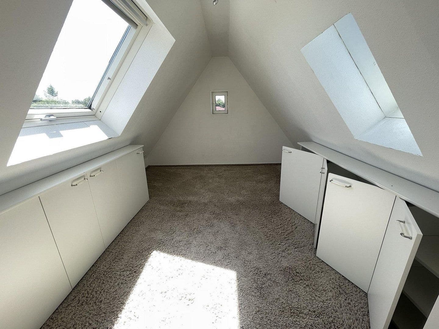 Prodej domu 178 m², pozemek 855 m², Hemmingen, Dolní Sasko Prodej domu 178 m², pozemek 855 m², Hemmingen, Dolní Sasko