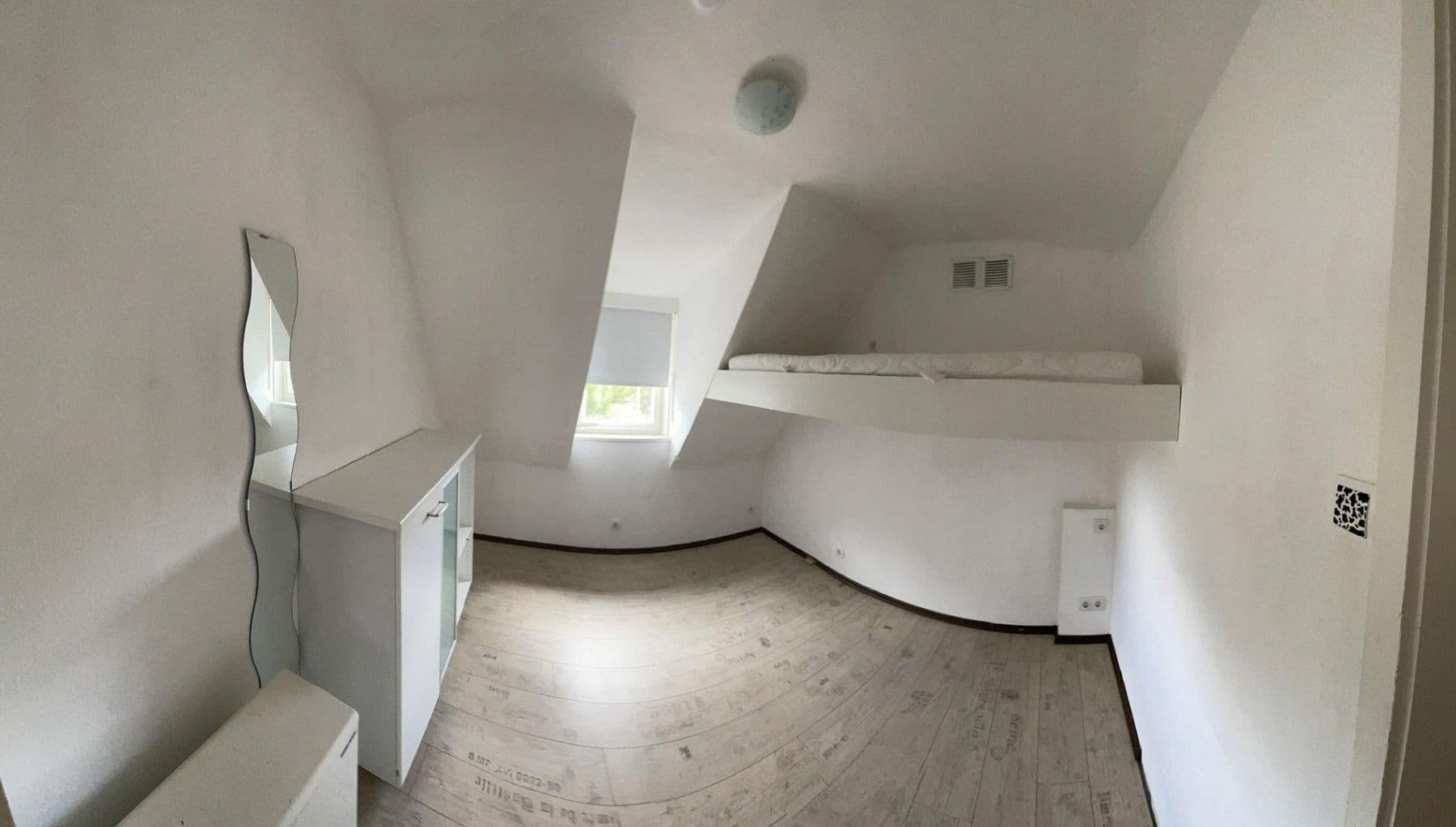 Prodej domu 178 m², pozemek 855 m², Hemmingen, Dolní Sasko Prodej domu 178 m², pozemek 855 m², Hemmingen, Dolní Sasko