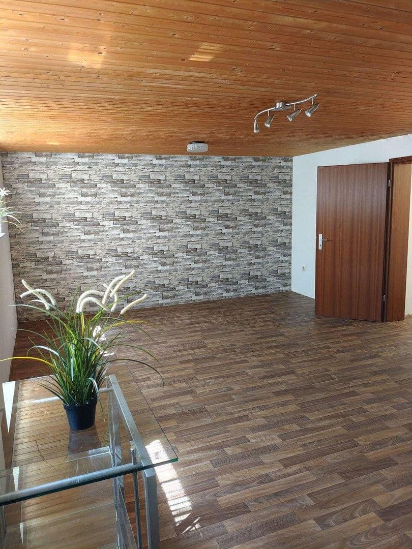 Prodej domu 75 m², pozemek 878 m², Lampertheim, Hessen Prodej domu 75 m², pozemek 878 m², Lampertheim, Hessen