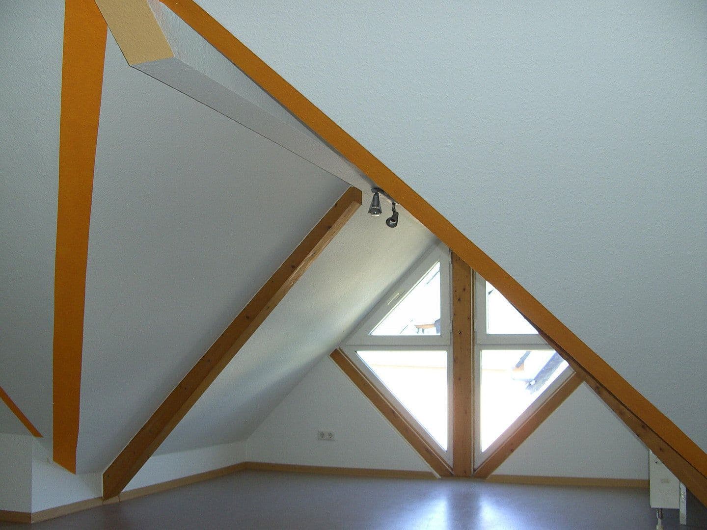 Pronájem bytu 4+1 90 m², Neuwied, Porýní-Falc Pronájem bytu 4+1 90 m², Neuwied, Porýní-Falc