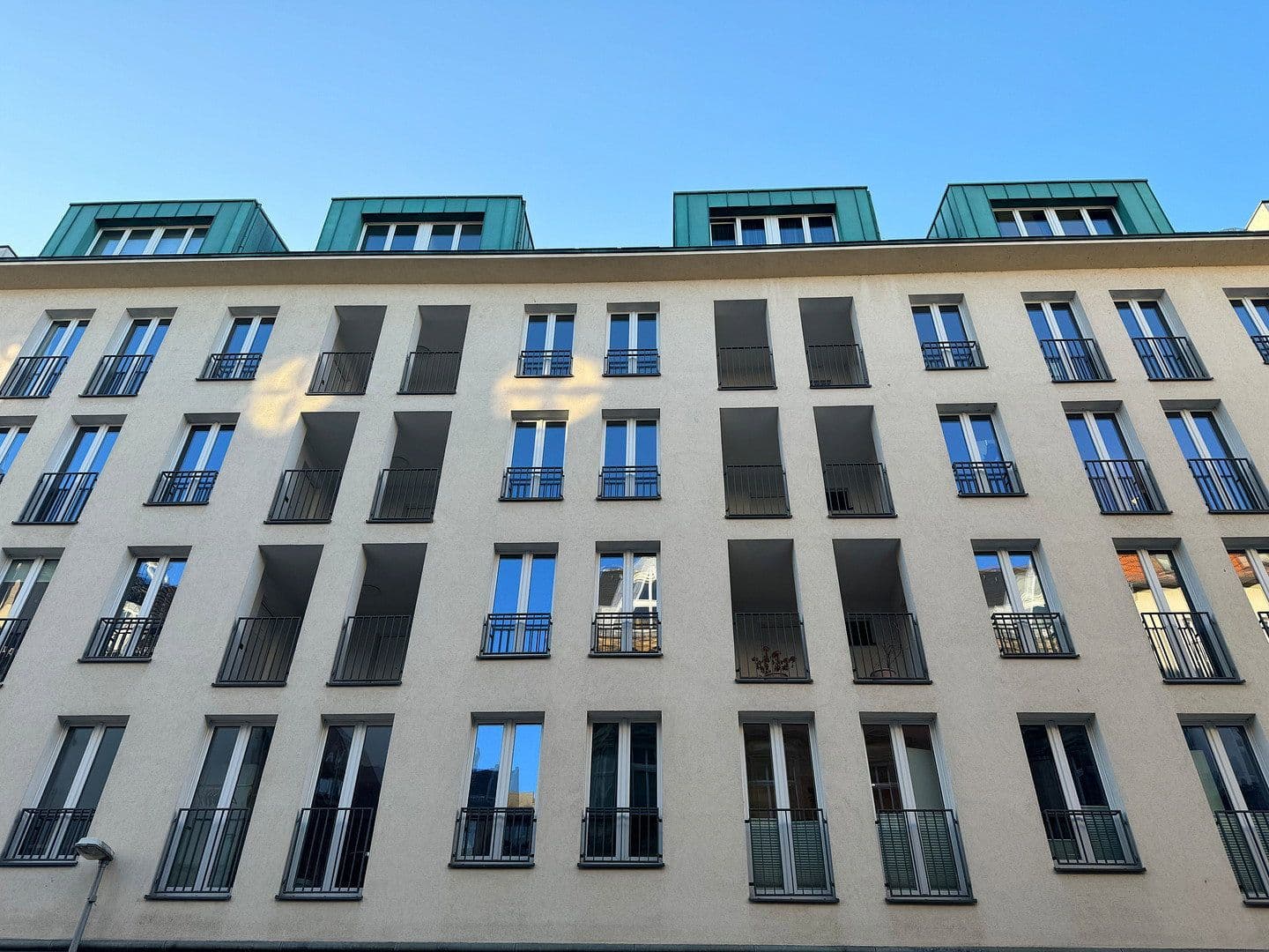 Prodej bytu 5+1 198 m², Albrechtstraße, Berlin, Berlín Prodej bytu 5+1 198 m², Albrechtstraße, Berlin, Berlín