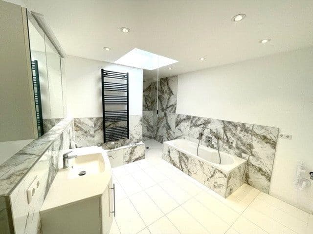 Pronájem bytu 4+1 120 m², Hauptstr. 142, Durmersheim, Bádensko-Württembersko Pronájem bytu 4+1 120 m², Hauptstr. 142, Durmersheim, Bádensko-Württembersko