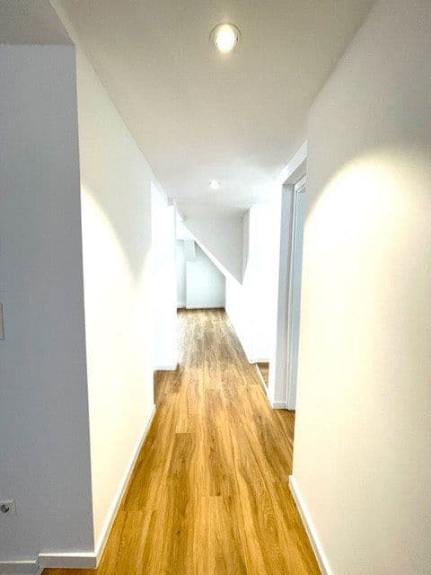 Pronájem bytu 4+1 120 m², Hauptstr. 142, Durmersheim, Bádensko-Württembersko Pronájem bytu 4+1 120 m², Hauptstr. 142, Durmersheim, Bádensko-Württembersko