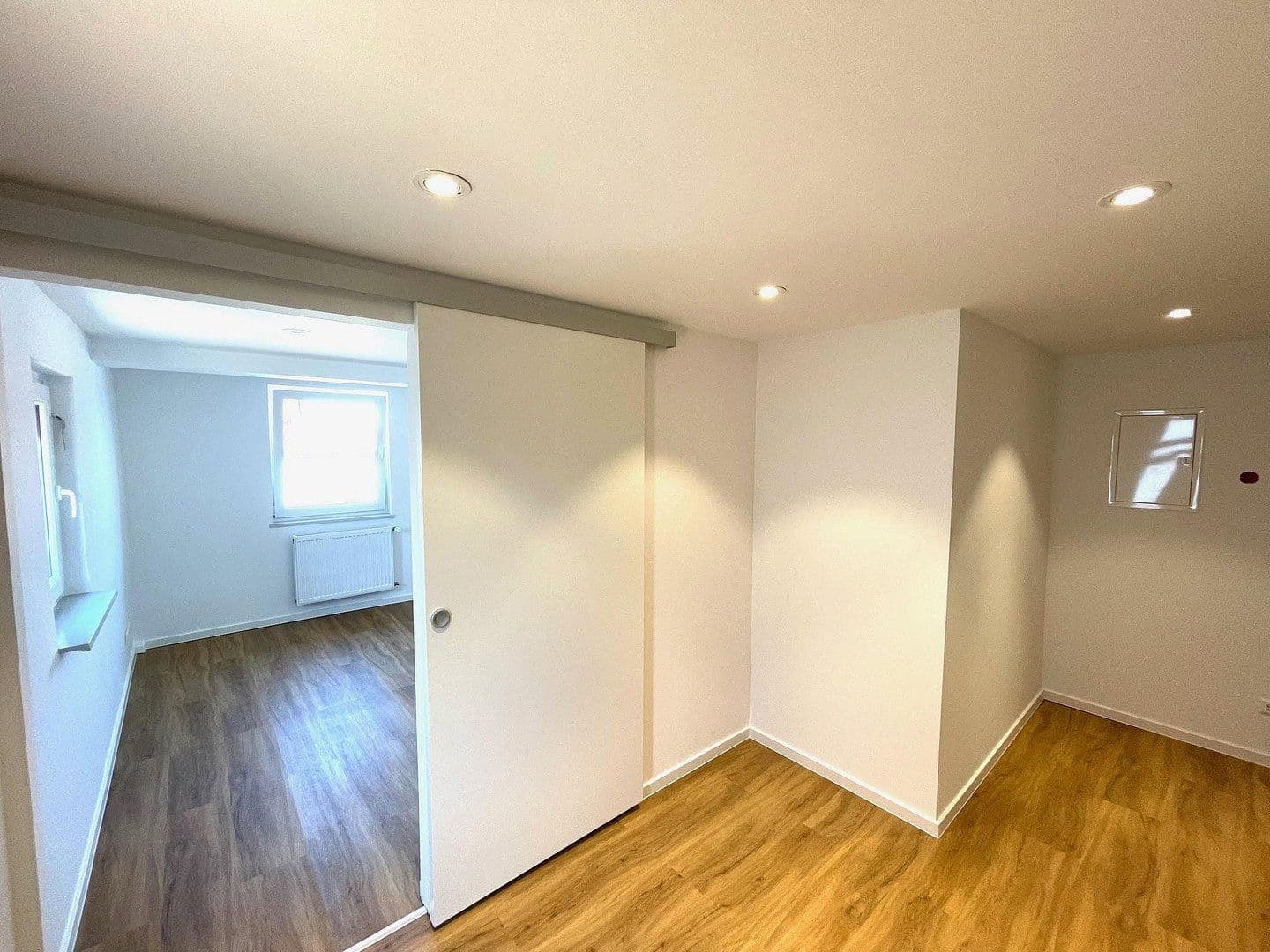 Pronájem bytu 4+1 120 m², Hauptstr. 142, Durmersheim, Bádensko-Württembersko Pronájem bytu 4+1 120 m², Hauptstr. 142, Durmersheim, Bádensko-Württembersko