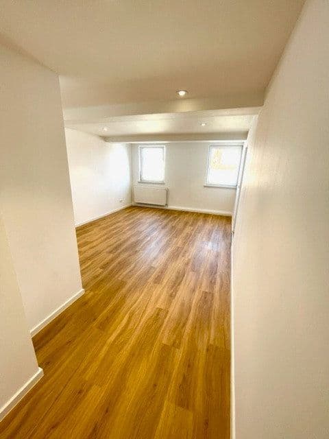 Pronájem bytu 4+1 120 m², Hauptstr. 142, Durmersheim, Bádensko-Württembersko Pronájem bytu 4+1 120 m², Hauptstr. 142, Durmersheim, Bádensko-Württembersko