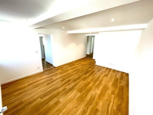 Pronájem bytu 4+1 120 m², Hauptstr. 142, Durmersheim, Bádensko-Württembersko Pronájem bytu 4+1 120 m², Hauptstr. 142, Durmersheim, Bádensko-Württembersko