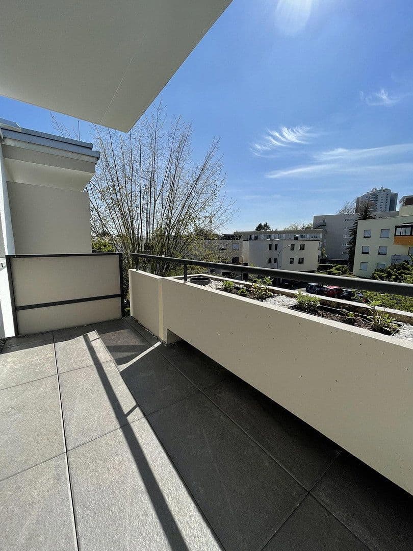 Pronájem bytu 2+1 75 m², Teckstraße 4, Fellbach, Bádensko-Württembersko Pronájem bytu 2+1 75 m², Teckstraße 4, Fellbach, Bádensko-Württembersko