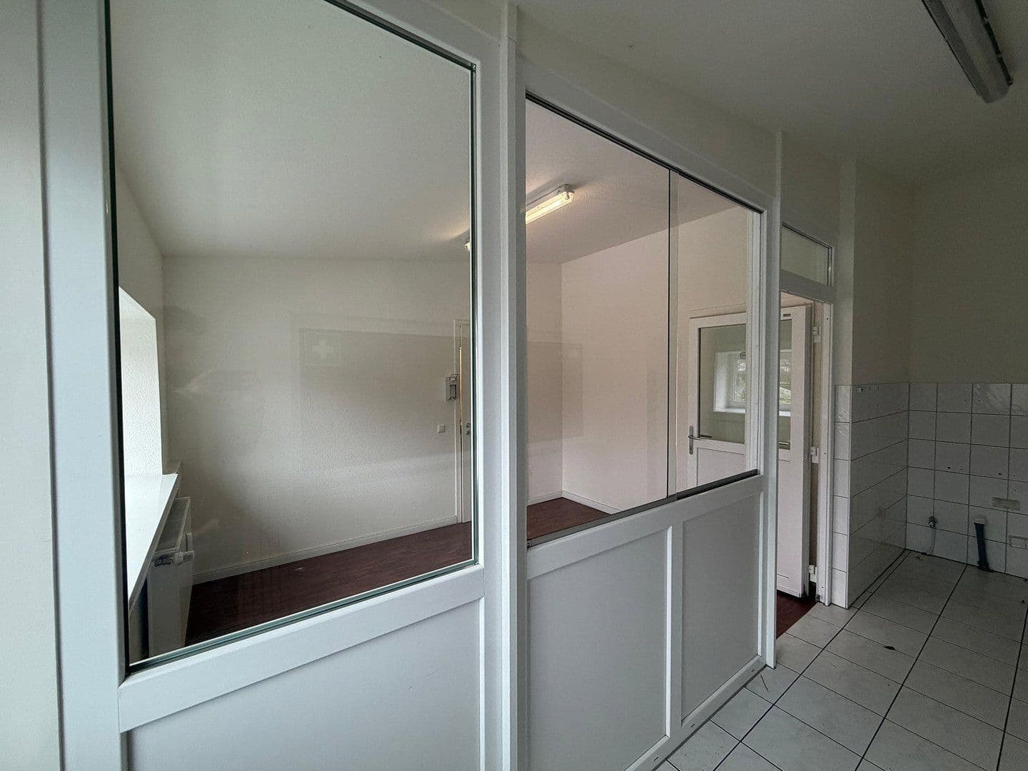 Pronájem kanceláře 120 m², Tegelbarg 25, Bad Bramstedt, Šlesvicko-Holštýnsko Pronájem kanceláře 120 m², Tegelbarg 25, Bad Bramstedt, Šlesvicko-Holštýnsko