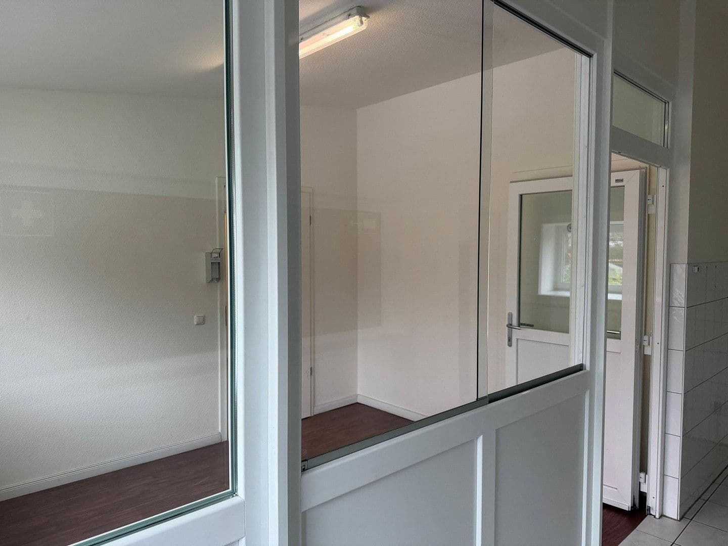 Pronájem kanceláře 120 m², Tegelbarg 25, Bad Bramstedt, Šlesvicko-Holštýnsko Pronájem kanceláře 120 m², Tegelbarg 25, Bad Bramstedt, Šlesvicko-Holštýnsko