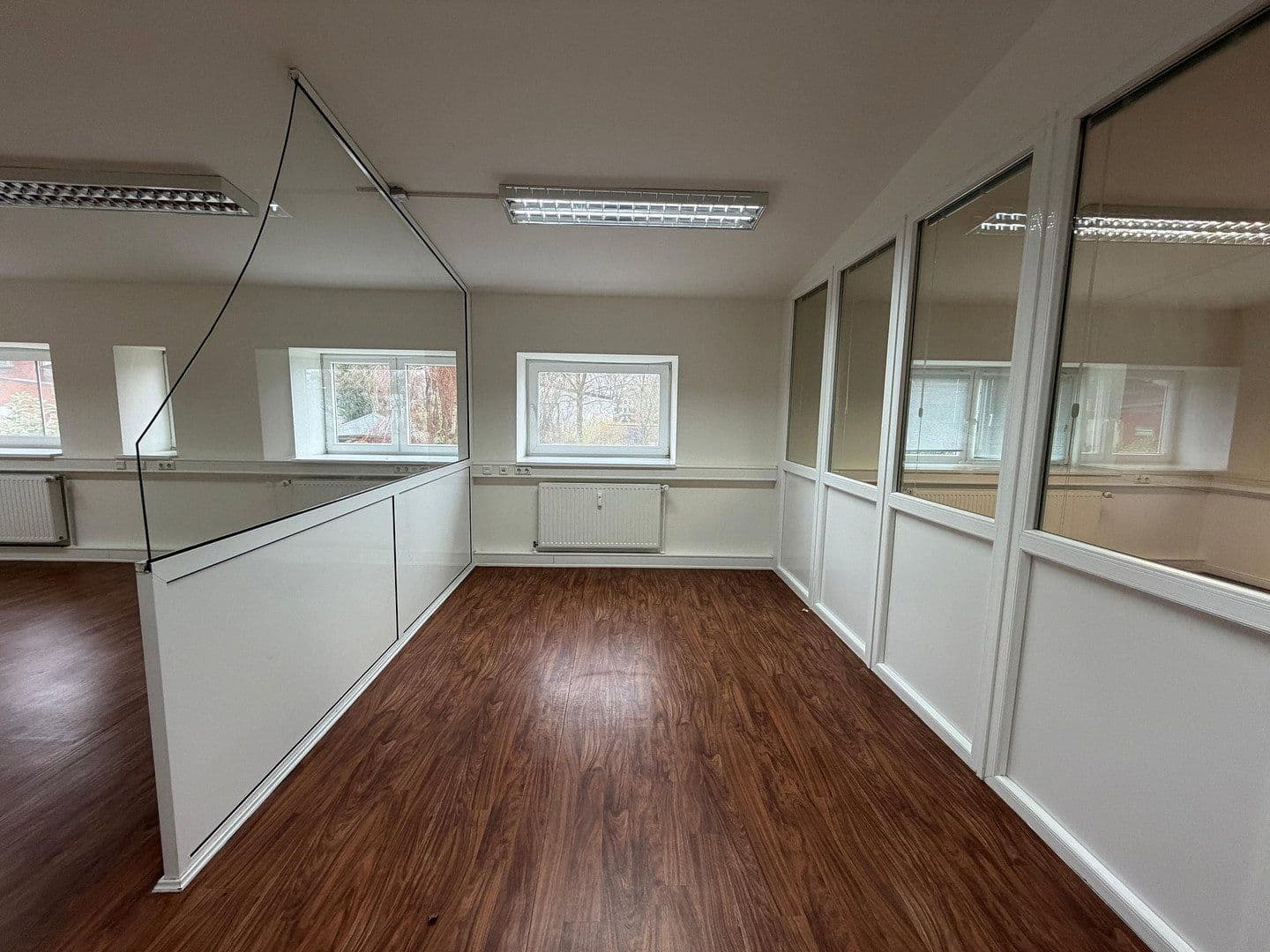 Pronájem kanceláře 120 m², Tegelbarg 25, Bad Bramstedt, Šlesvicko-Holštýnsko Pronájem kanceláře 120 m², Tegelbarg 25, Bad Bramstedt, Šlesvicko-Holštýnsko