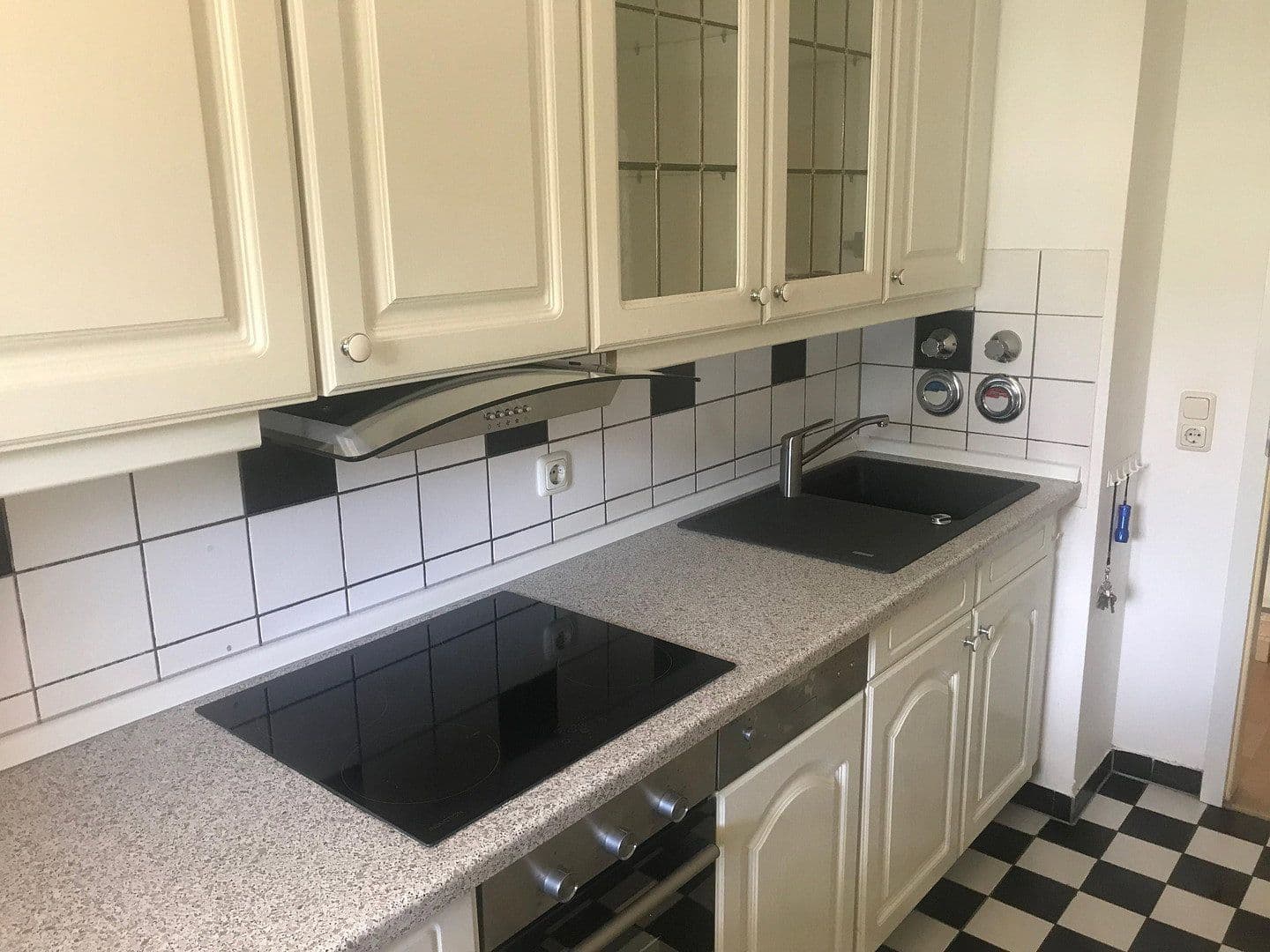 Pronájem bytu 2+1 61 m², R.-Breitscheid-Str., Fürstenwalde nad Sprévou, Braniborsko Pronájem bytu 2+1 61 m², R.-Breitscheid-Str., Fürstenwalde nad Sprévou, Braniborsko