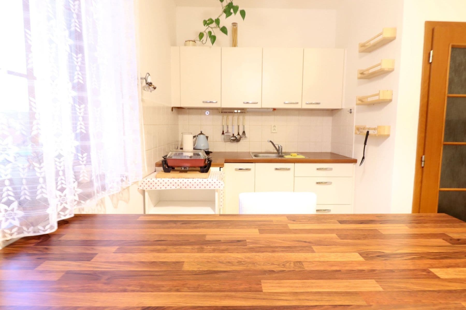 Pronájem bytu 2+kk 35 m², Palackého, Jílové u Prahy, Středočeský kraj Pronájem bytu 2+kk 35 m², Palackého, Jílové u Prahy, Středočeský kraj