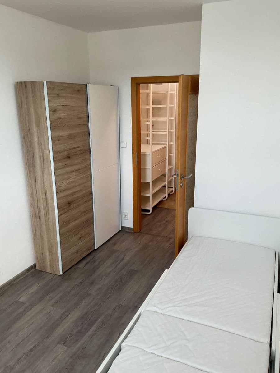 Pronájem bytu 3+kk 56 m², Na Horizontu, Králův Dvůr, Středočeský kraj Pronájem bytu 3+kk 56 m², Na Horizontu, Králův Dvůr, Středočeský kraj