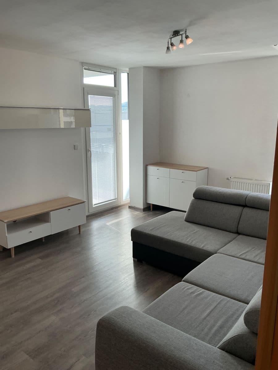 Pronájem bytu 3+kk 56 m², Na Horizontu, Králův Dvůr, Středočeský kraj Pronájem bytu 3+kk 56 m², Na Horizontu, Králův Dvůr, Středočeský kraj