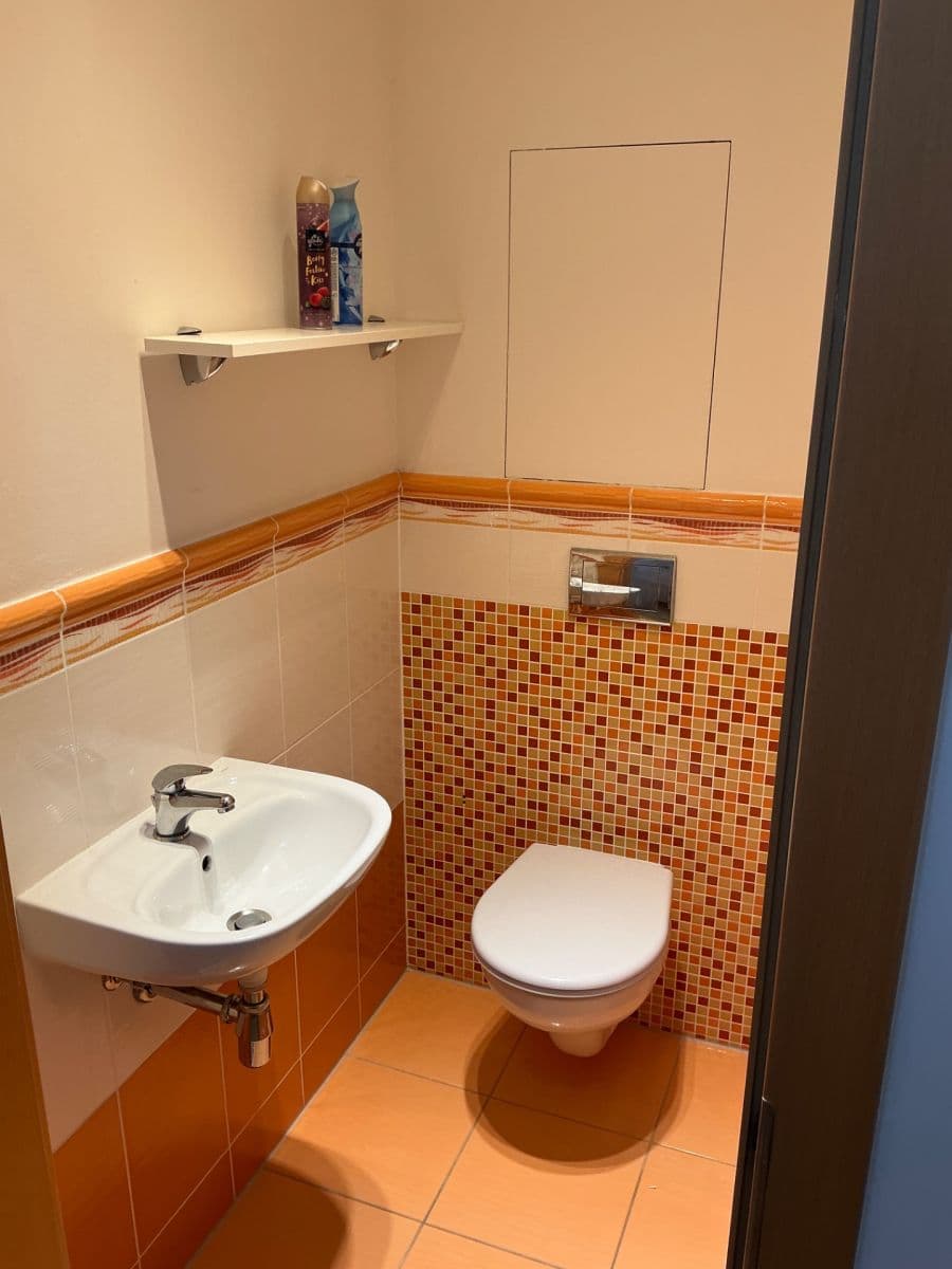 Pronájem bytu 3+kk 56 m², Na Horizontu, Králův Dvůr, Středočeský kraj Pronájem bytu 3+kk 56 m², Na Horizontu, Králův Dvůr, Středočeský kraj