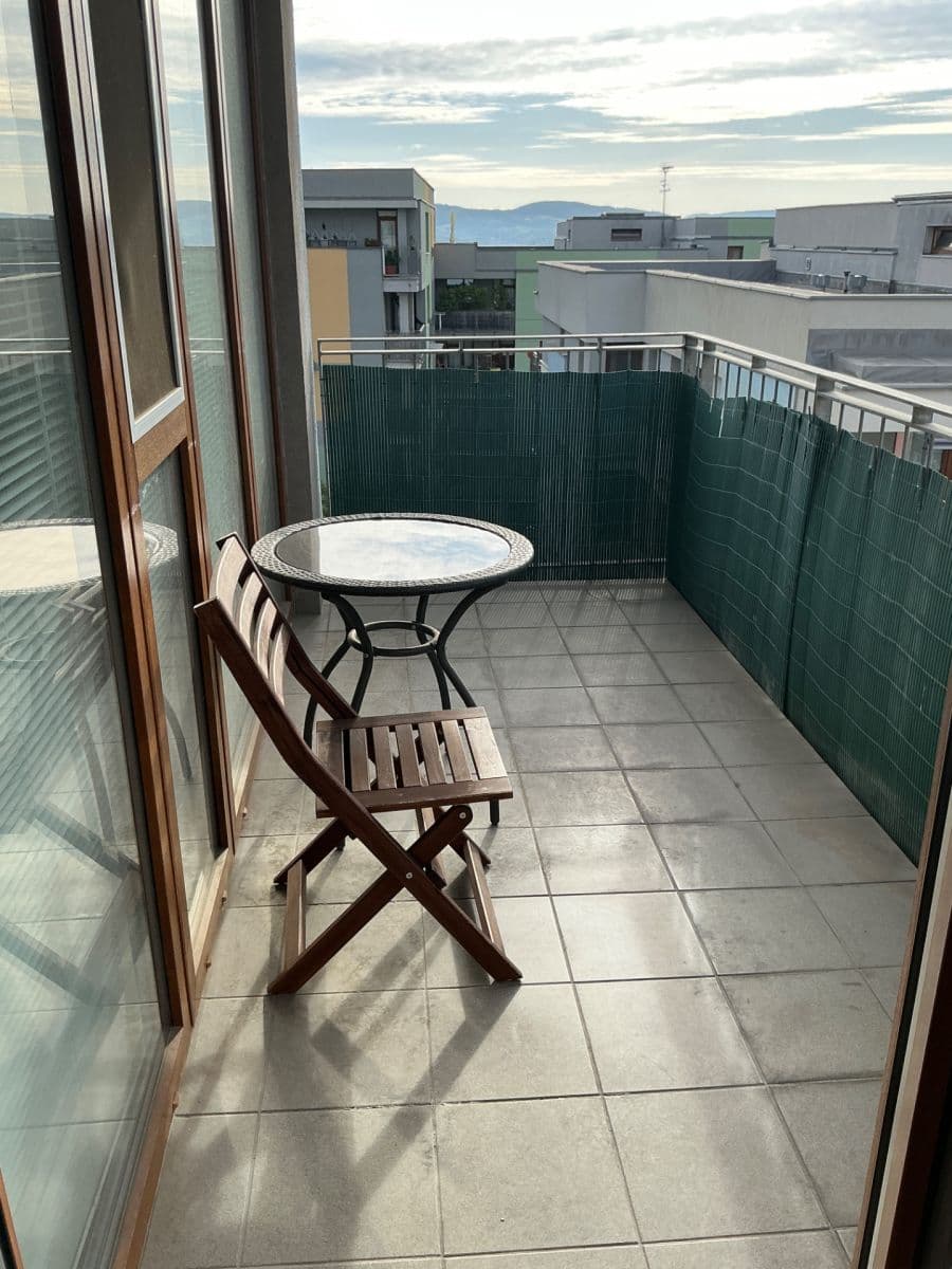 Pronájem bytu 3+kk 56 m², Na Horizontu, Králův Dvůr, Středočeský kraj Pronájem bytu 3+kk 56 m², Na Horizontu, Králův Dvůr, Středočeský kraj
