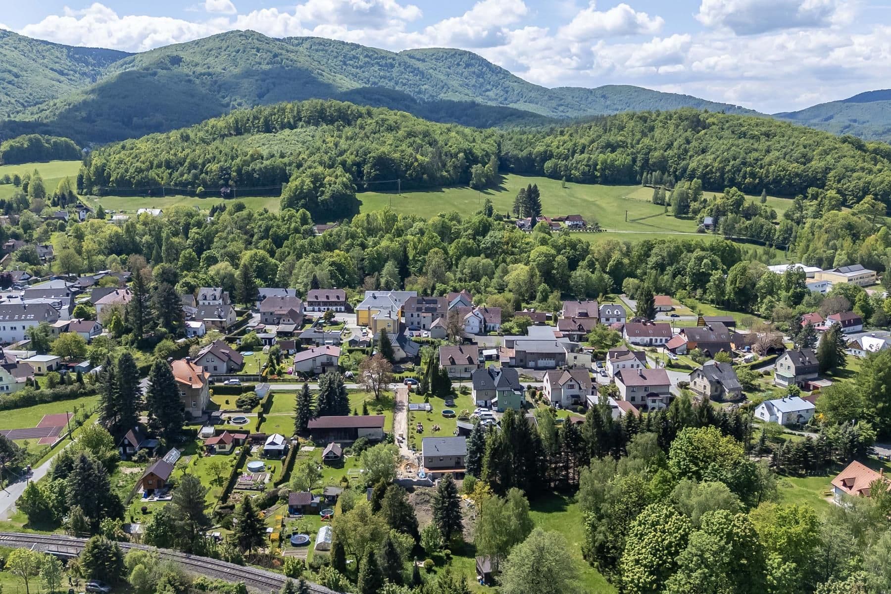 Prodej domu 85 m², pozemek 1.033 m², Hejnice, Liberecký kraj Prodej domu 85 m², pozemek 1.033 m², Hejnice, Liberecký kraj