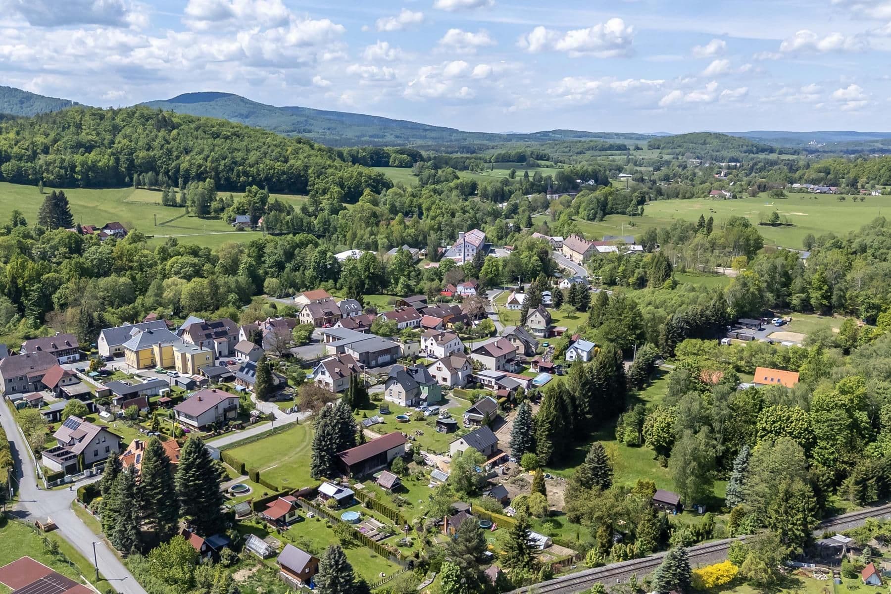 Prodej domu 85 m², pozemek 1.033 m², Hejnice, Liberecký kraj Prodej domu 85 m², pozemek 1.033 m², Hejnice, Liberecký kraj