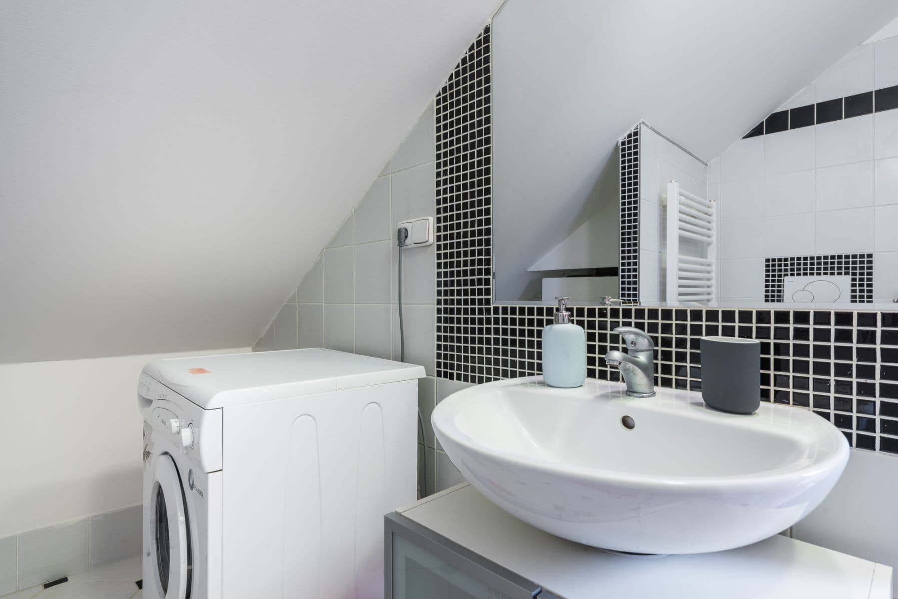 Pronájem bytu 135 m², Hálkova, Praha, Praha Pronájem bytu 135 m², Hálkova, Praha, Praha