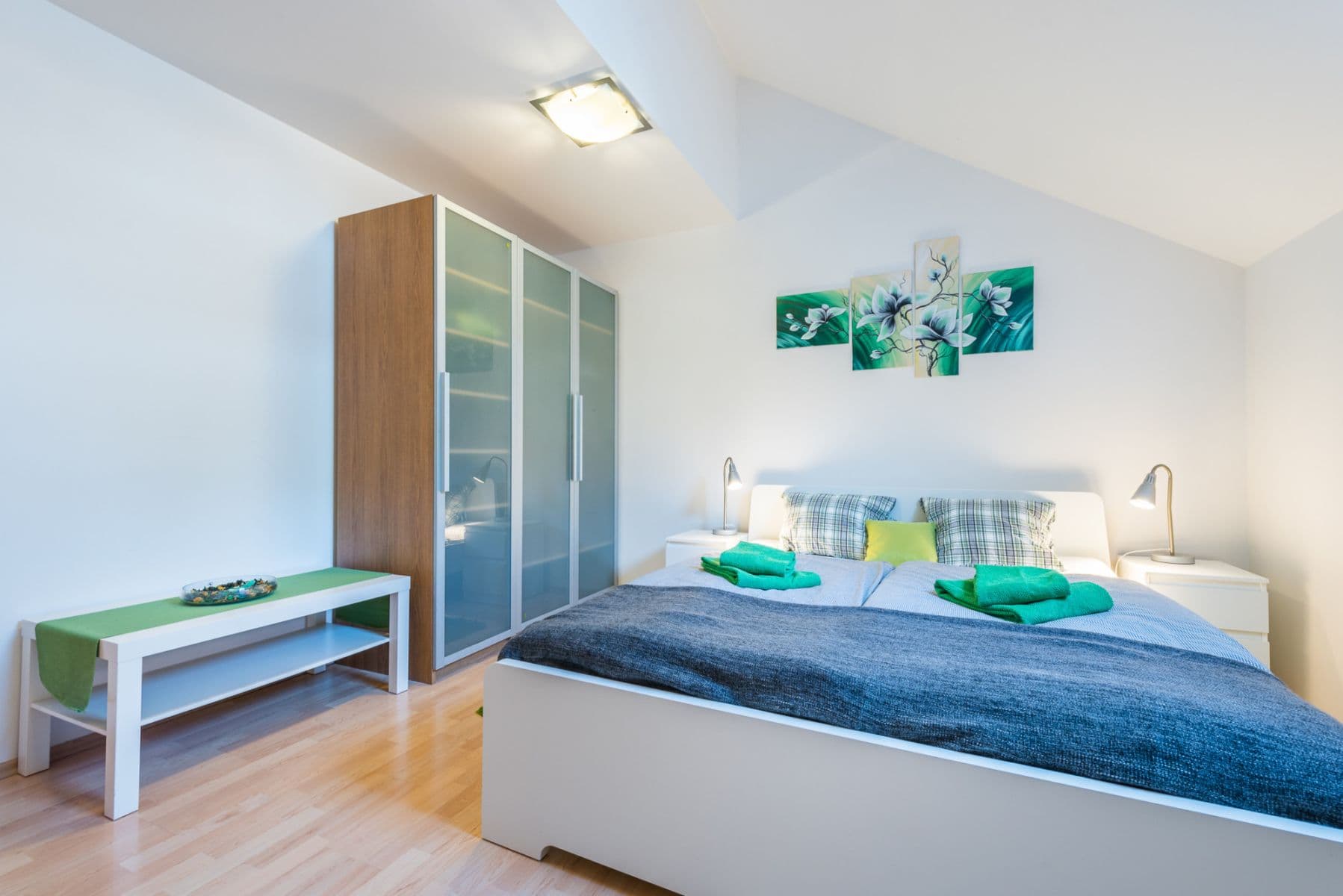 Pronájem bytu 135 m², Hálkova, Praha, Praha Pronájem bytu 135 m², Hálkova, Praha, Praha
