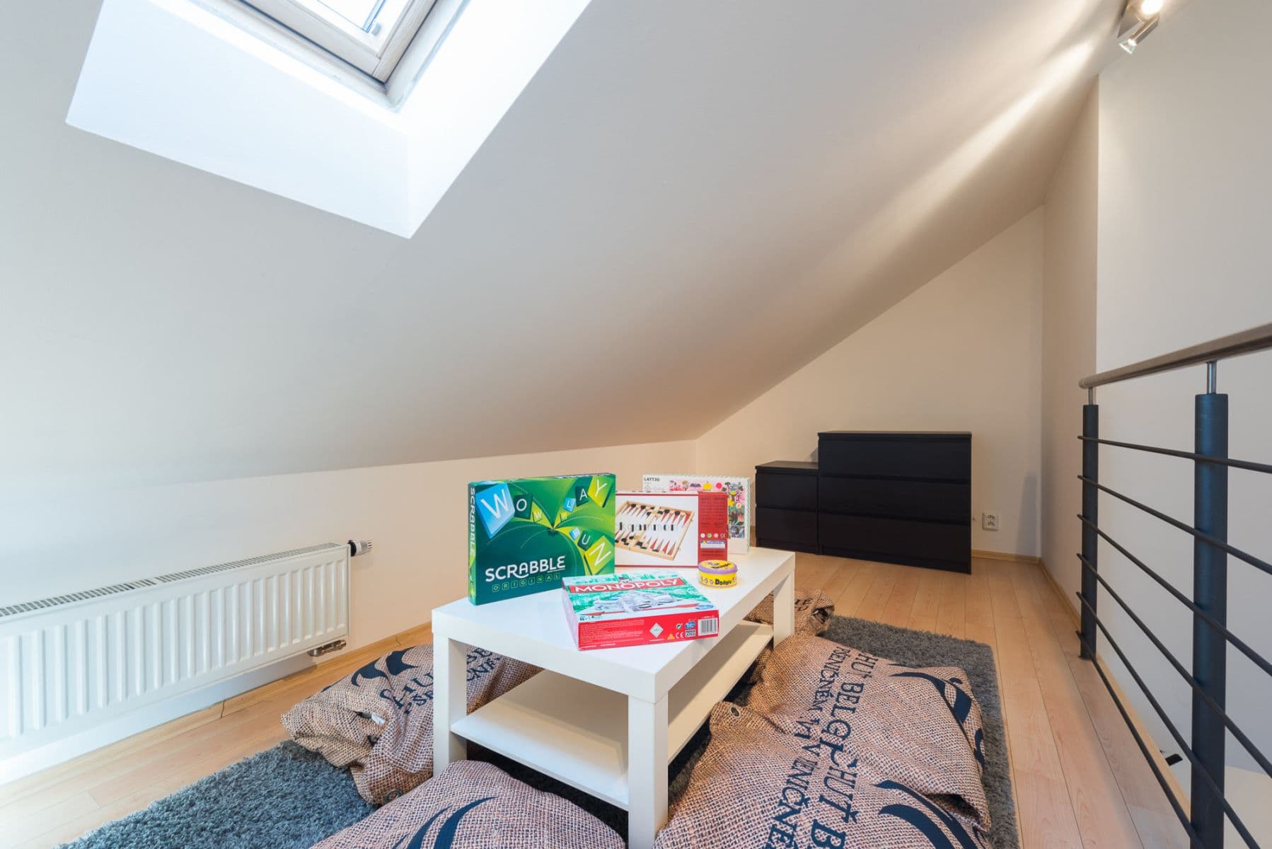 Pronájem bytu 135 m², Hálkova, Praha, Praha Pronájem bytu 135 m², Hálkova, Praha, Praha