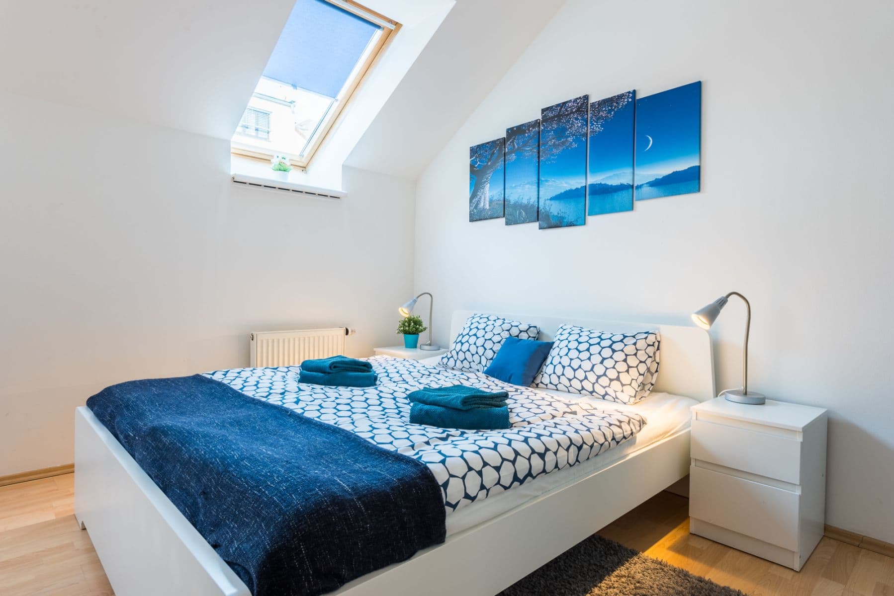 Pronájem bytu 135 m², Hálkova, Praha, Praha Pronájem bytu 135 m², Hálkova, Praha, Praha