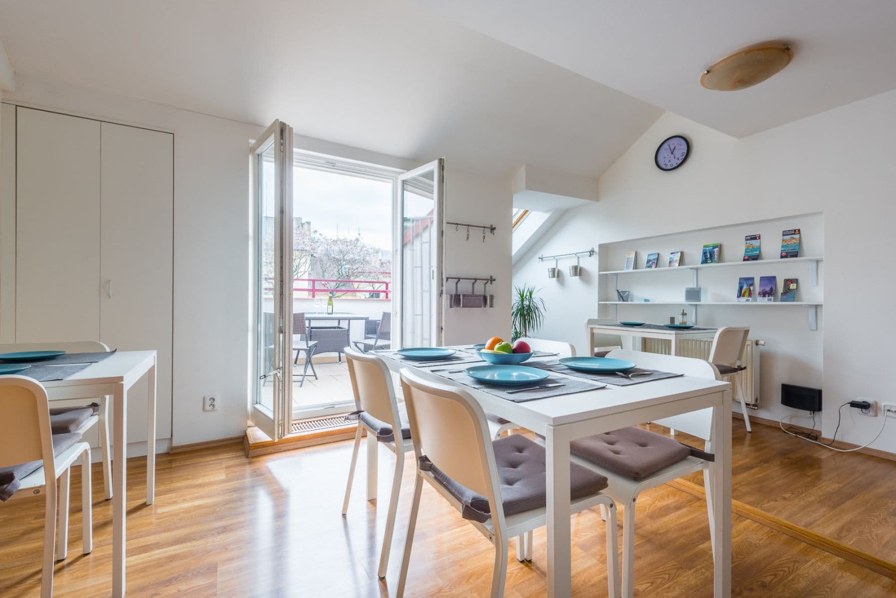 Pronájem bytu 135 m², Hálkova, Praha, Praha Pronájem bytu 135 m², Hálkova, Praha, Praha