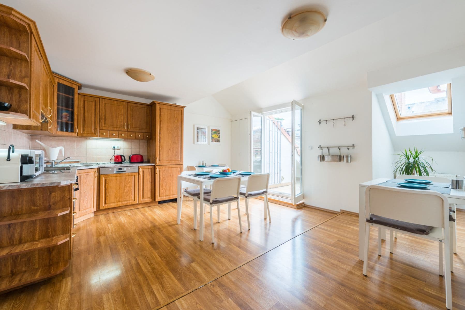 Pronájem bytu 135 m², Hálkova, Praha, Praha Pronájem bytu 135 m², Hálkova, Praha, Praha
