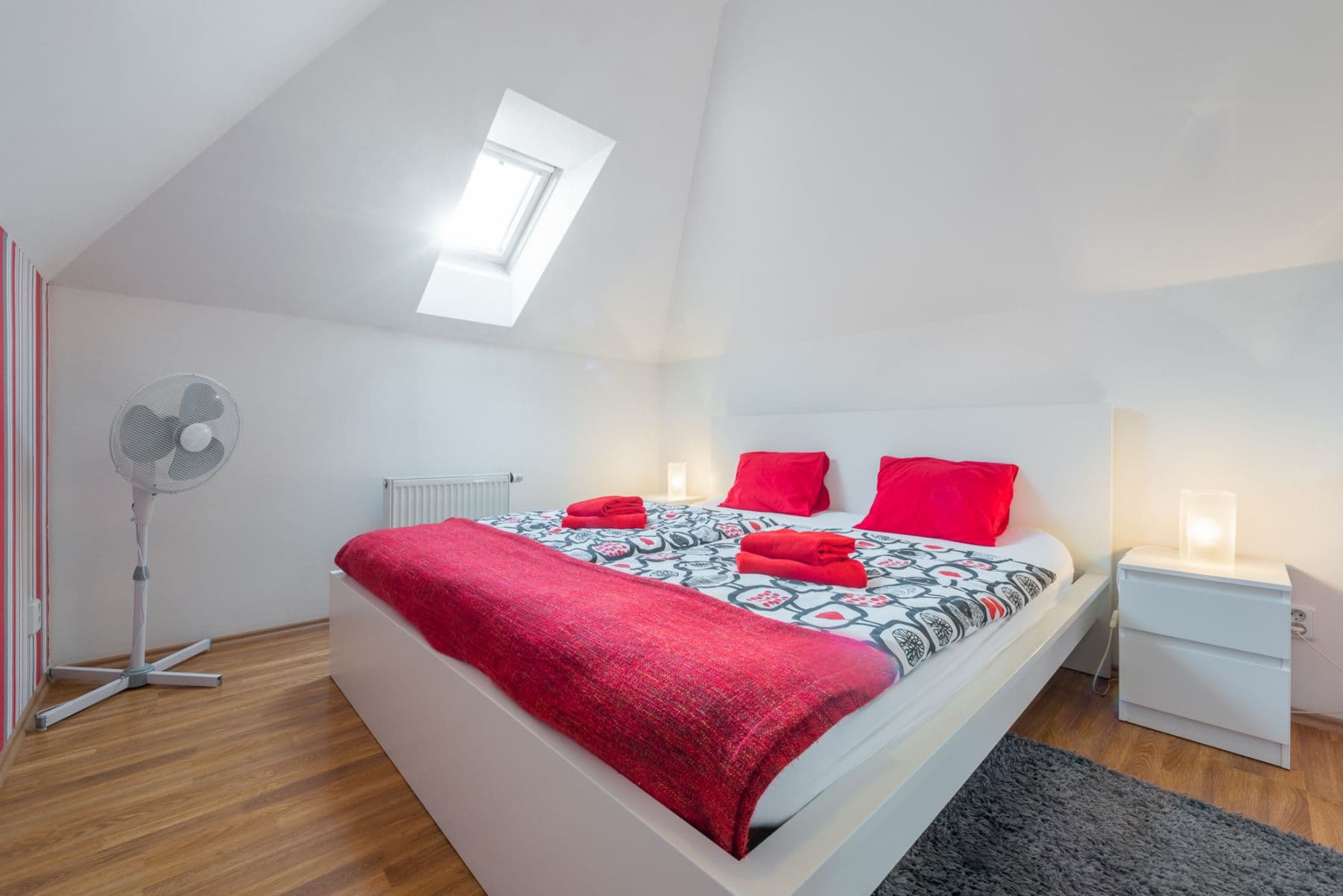 Pronájem bytu 135 m², Hálkova, Praha, Praha Pronájem bytu 135 m², Hálkova, Praha, Praha