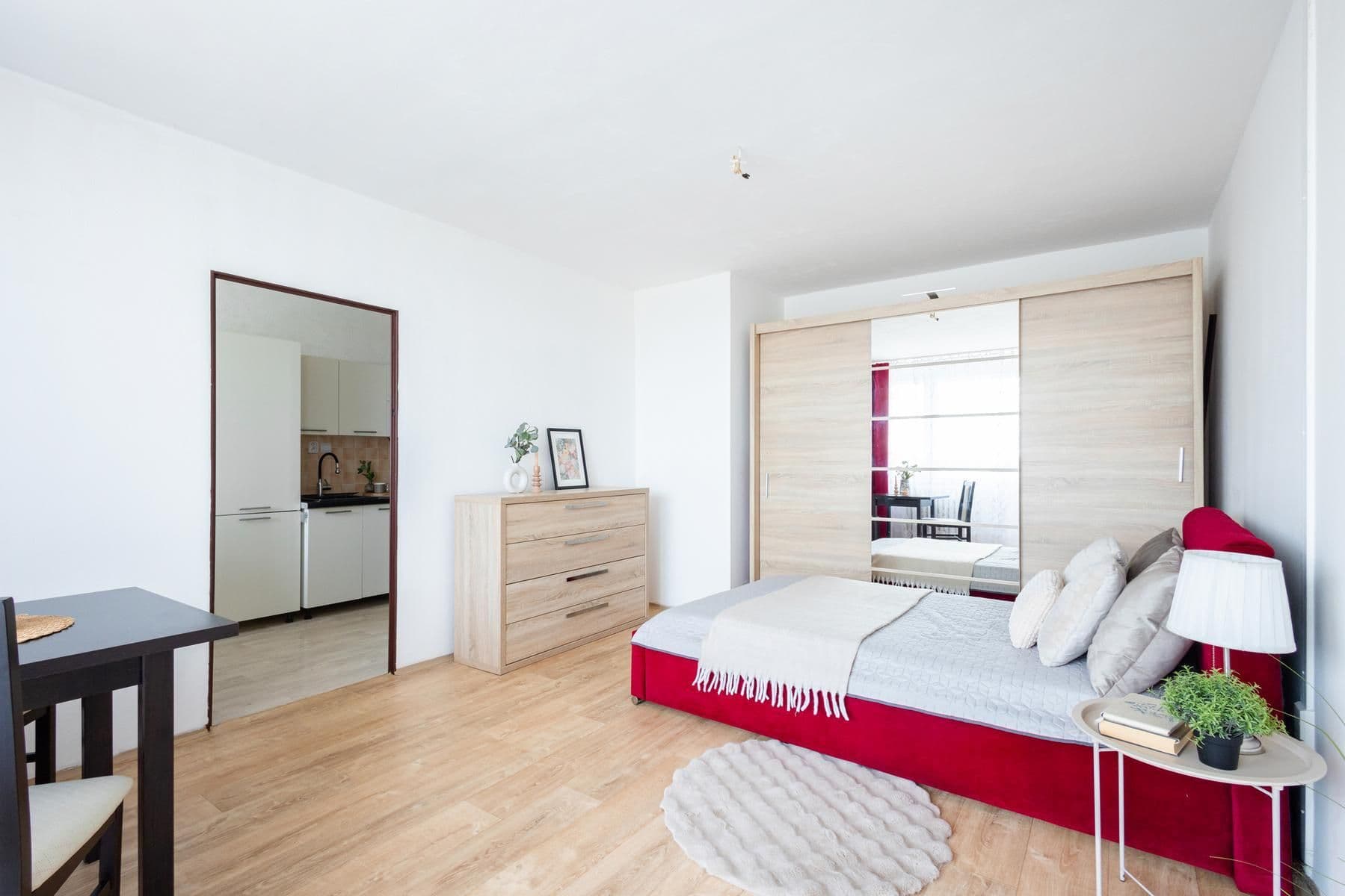 Prodej bytu 3+1 76 m², V Bažantnici, Kladno, Středočeský kraj Prodej bytu 3+1 76 m², V Bažantnici, Kladno, Středočeský kraj