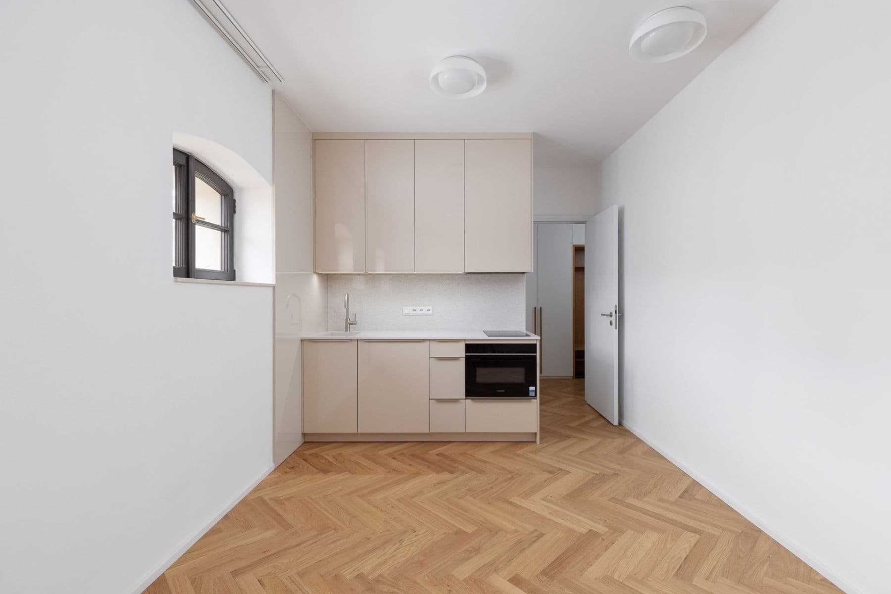 Pronájem bytu 1+kk 26 m², Mnatova, Praha, Praha Pronájem bytu 1+kk 26 m², Mnatova, Praha, Praha