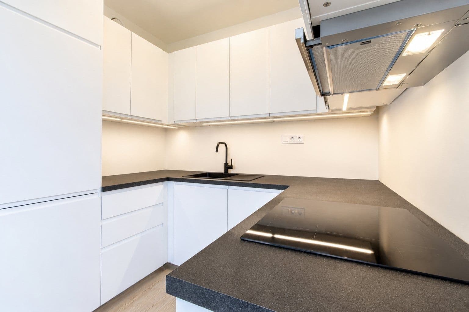 Pronájem bytu 2+kk 48 m², Arnošta Staňka, Praha, Praha Pronájem bytu 2+kk 48 m², Arnošta Staňka, Praha, Praha