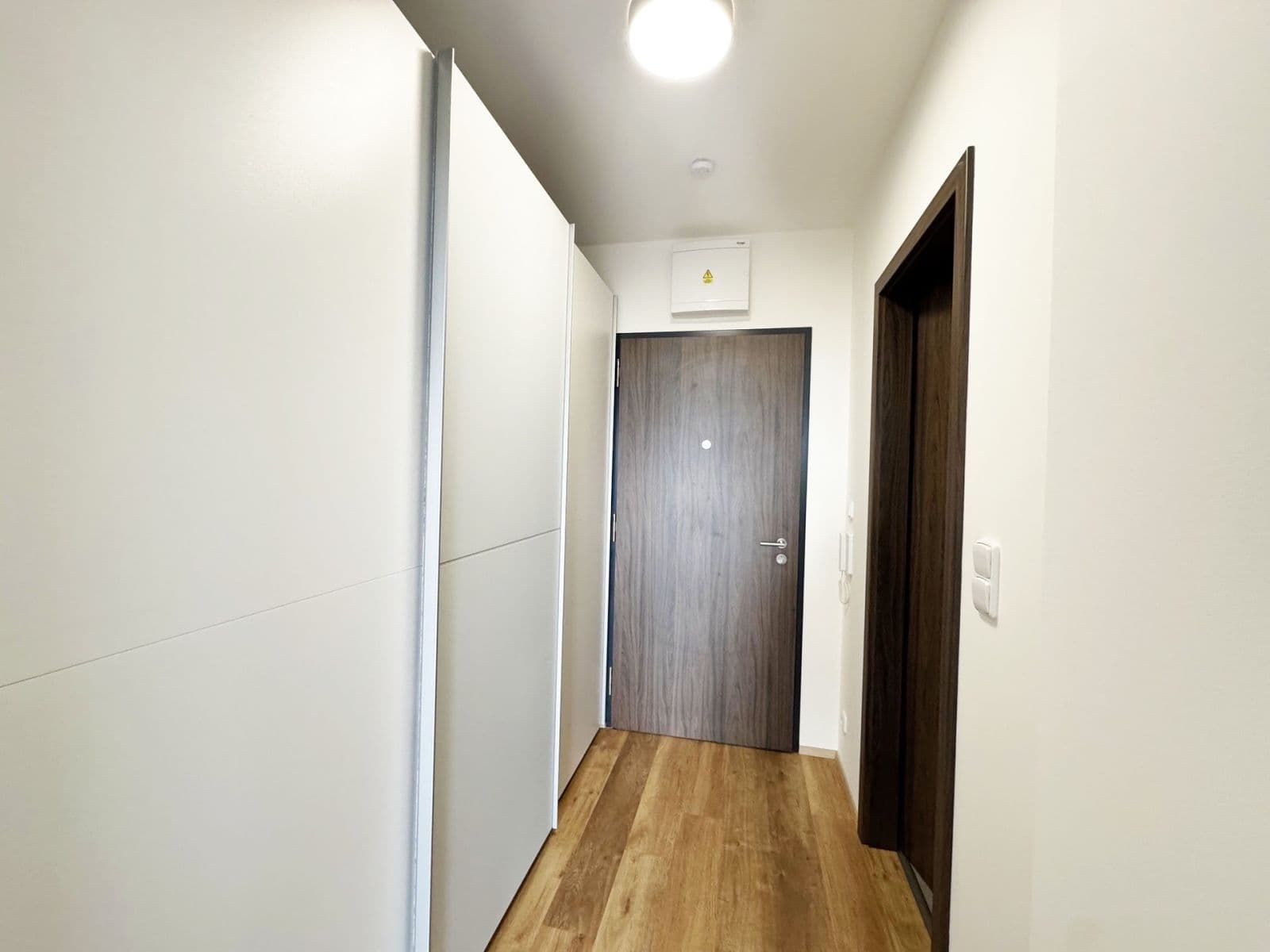 Pronájem bytu 2+kk 41 m², Honzíkova, Praha, Praha Pronájem bytu 2+kk 41 m², Honzíkova, Praha, Praha