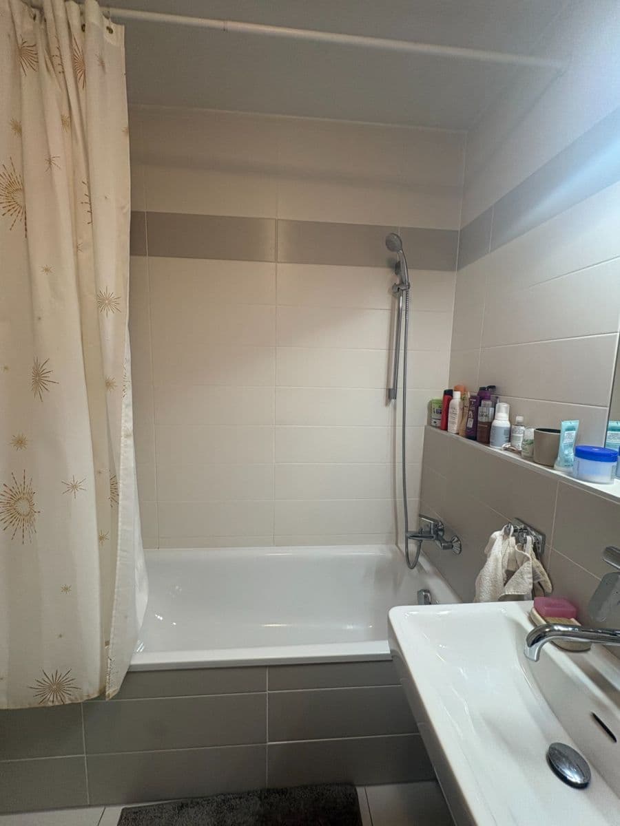 Pronájem bytu 2+kk 57 m², Medunova, Praha, Praha Pronájem bytu 2+kk 57 m², Medunova, Praha, Praha