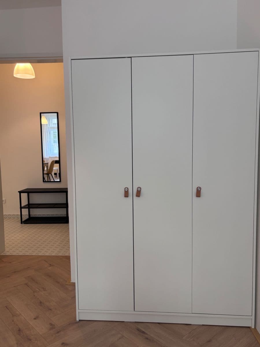 Pronájem bytu 2+kk 41 m², Madridská, Praha, Praha Pronájem bytu 2+kk 41 m², Madridská, Praha, Praha