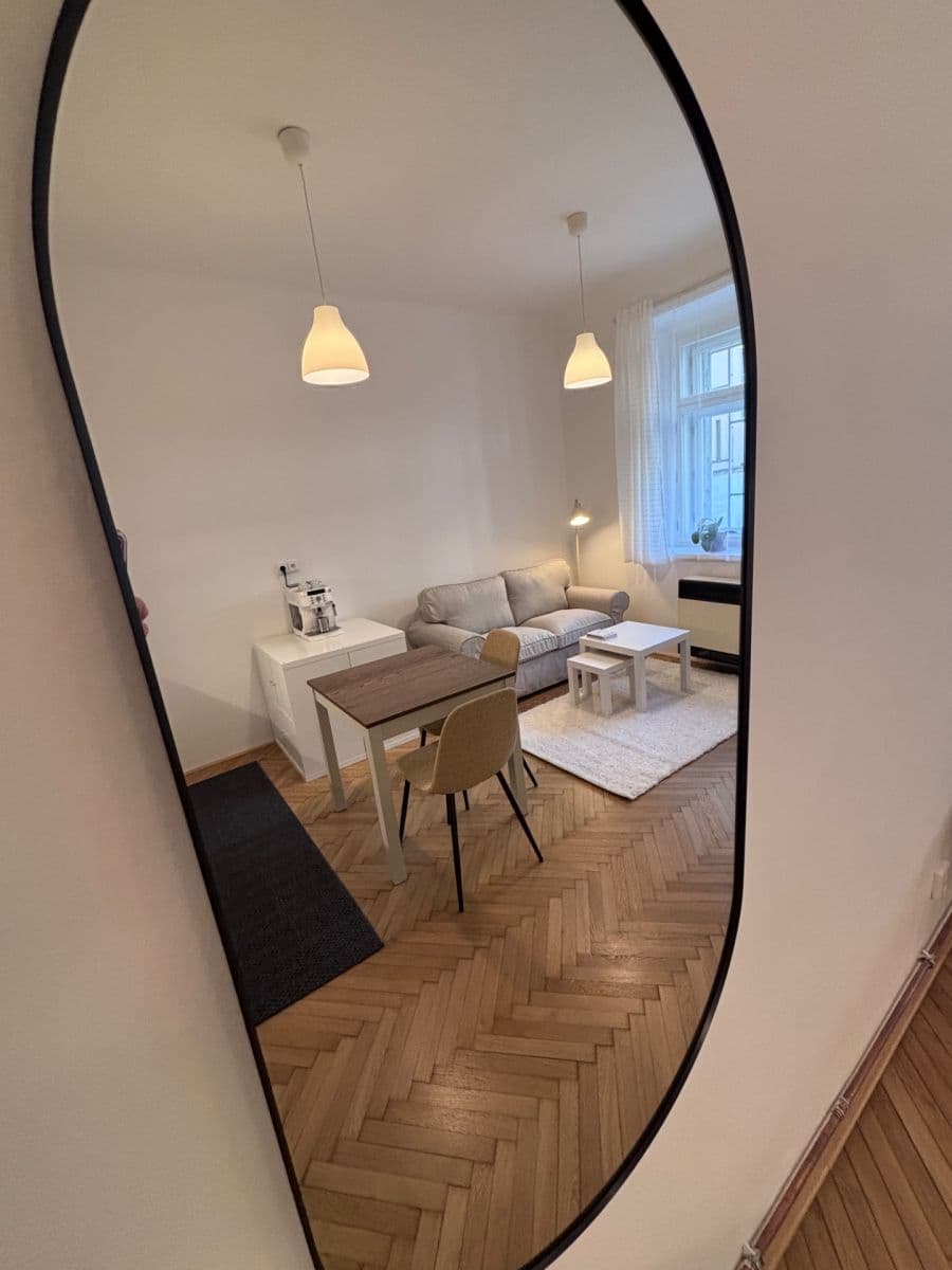 Pronájem bytu 2+kk 41 m², Madridská, Praha, Praha Pronájem bytu 2+kk 41 m², Madridská, Praha, Praha