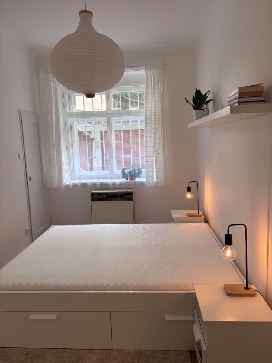 Pronájem bytu 2+kk 41 m², Madridská, Praha, Praha Pronájem bytu 2+kk 41 m², Madridská, Praha, Praha