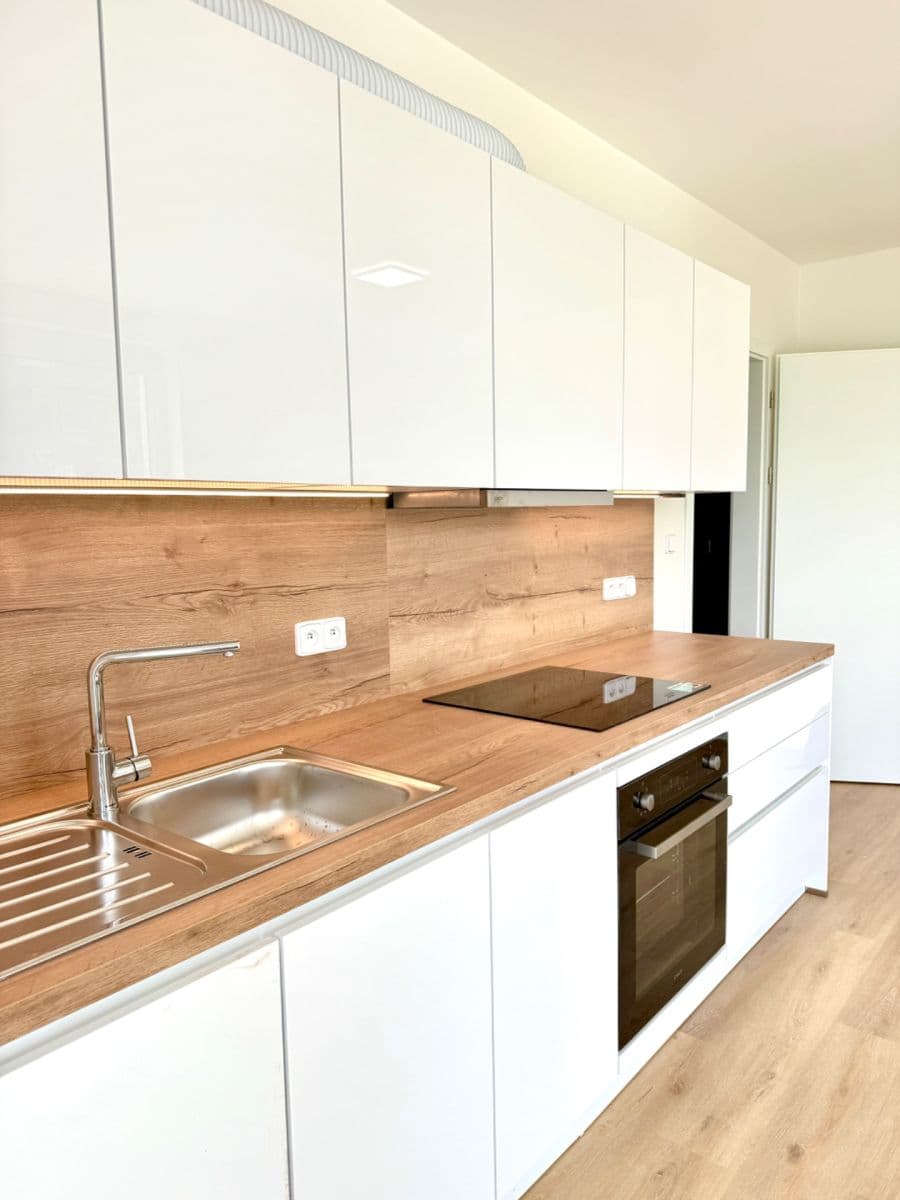 Pronájem bytu 2+kk 50 m², Pod Harfou, Praha, Praha Pronájem bytu 2+kk 50 m², Pod Harfou, Praha, Praha