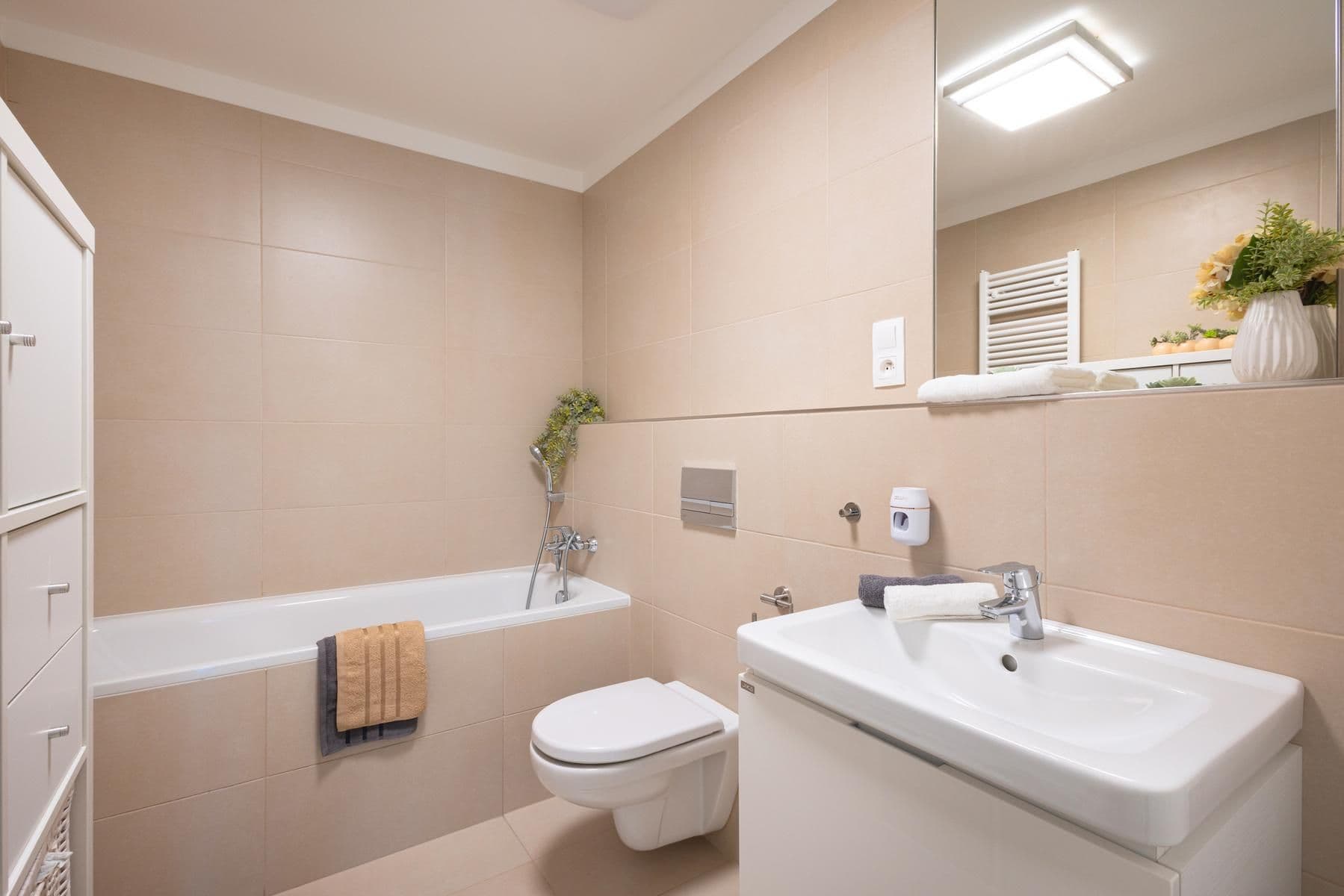 Prodej bytu 4+kk 114 m², Strnadových, Praha, Praha Prodej bytu 4+kk 114 m², Strnadových, Praha, Praha