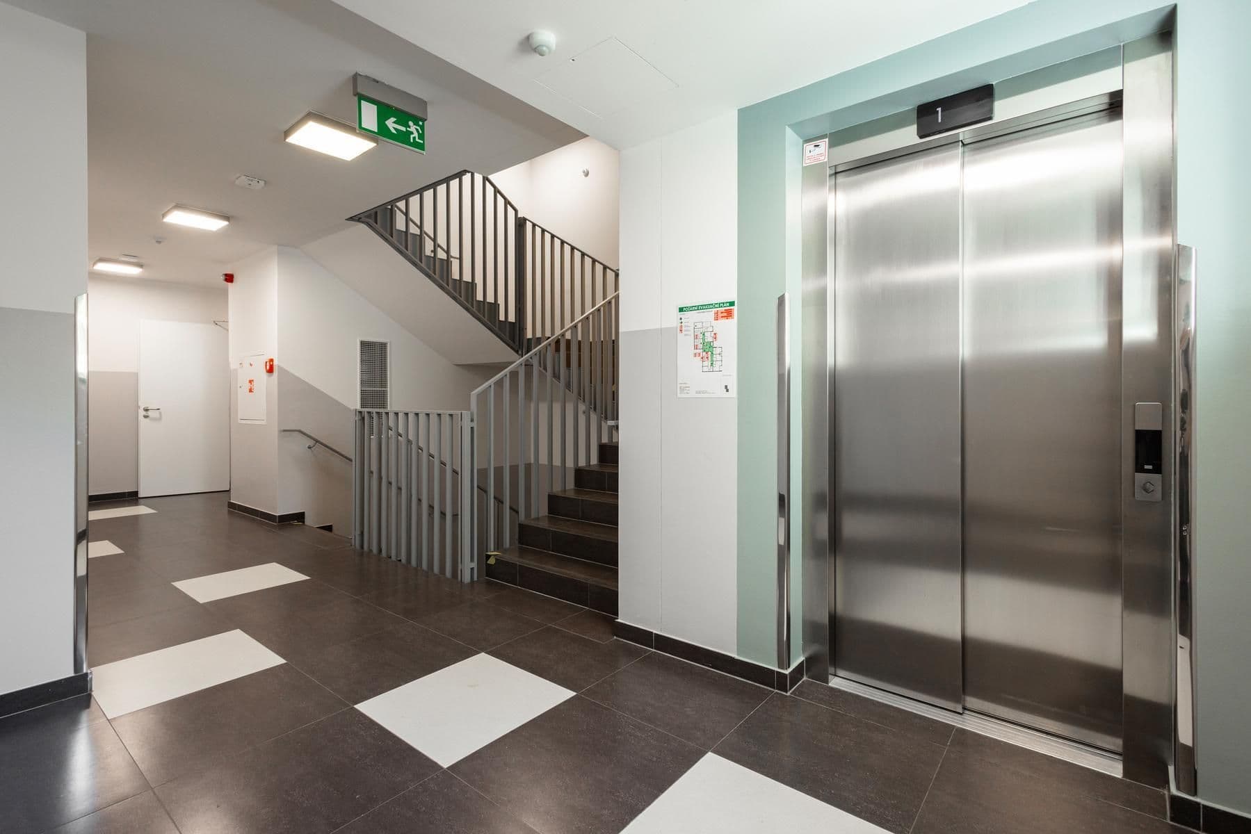 Prodej bytu 4+kk 114 m², Strnadových, Praha, Praha Prodej bytu 4+kk 114 m², Strnadových, Praha, Praha