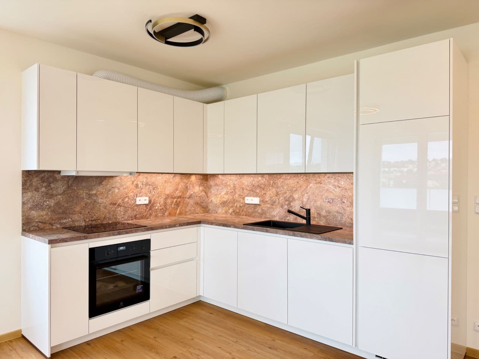 Pronájem bytu 3+kk 90 m², Pod Harfou, Praha, Praha Pronájem bytu 3+kk 90 m², Pod Harfou, Praha, Praha