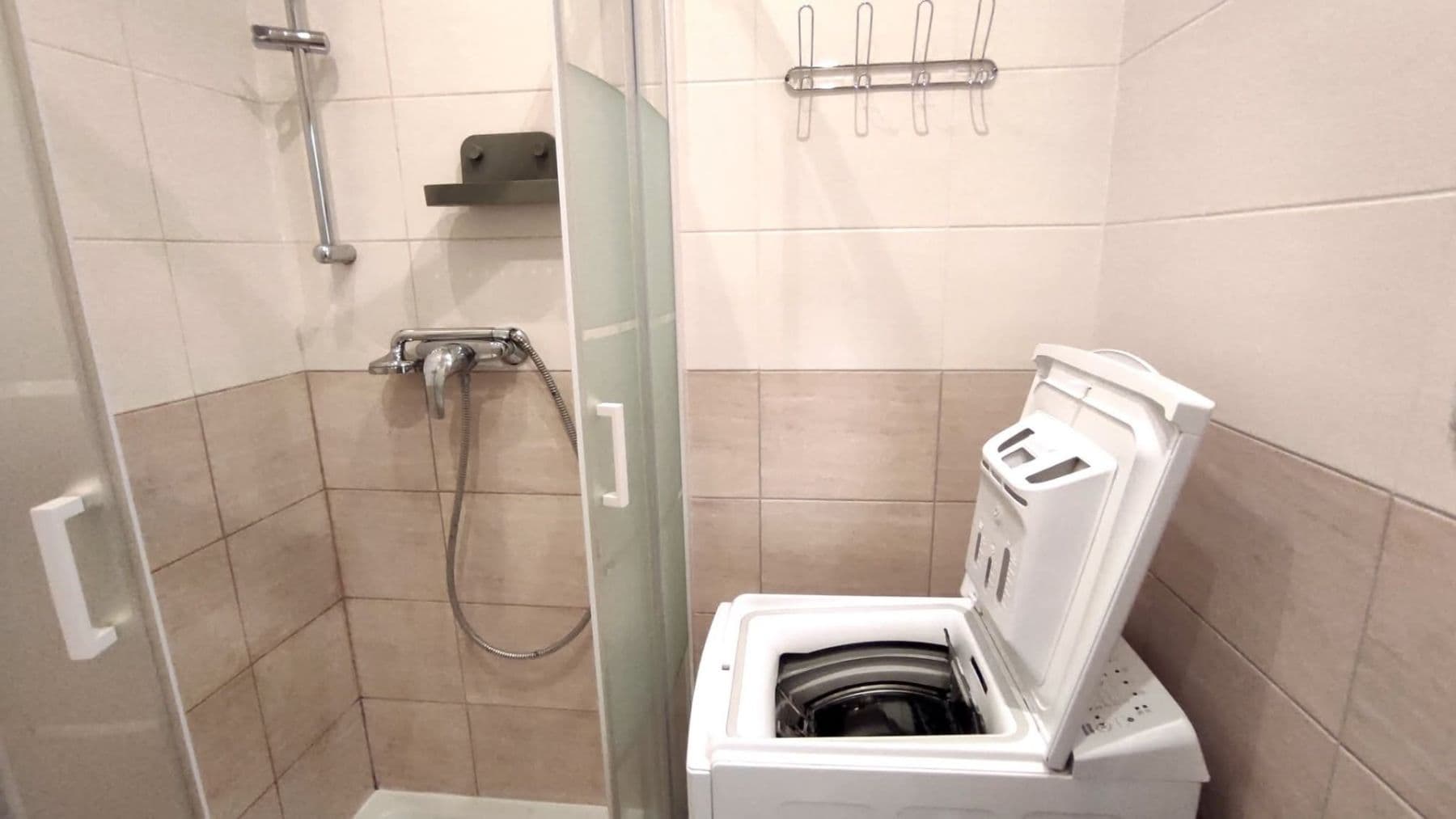 Pronájem bytu 1+kk 30 m², Tyršova, Praha, Praha Pronájem bytu 1+kk 30 m², Tyršova, Praha, Praha