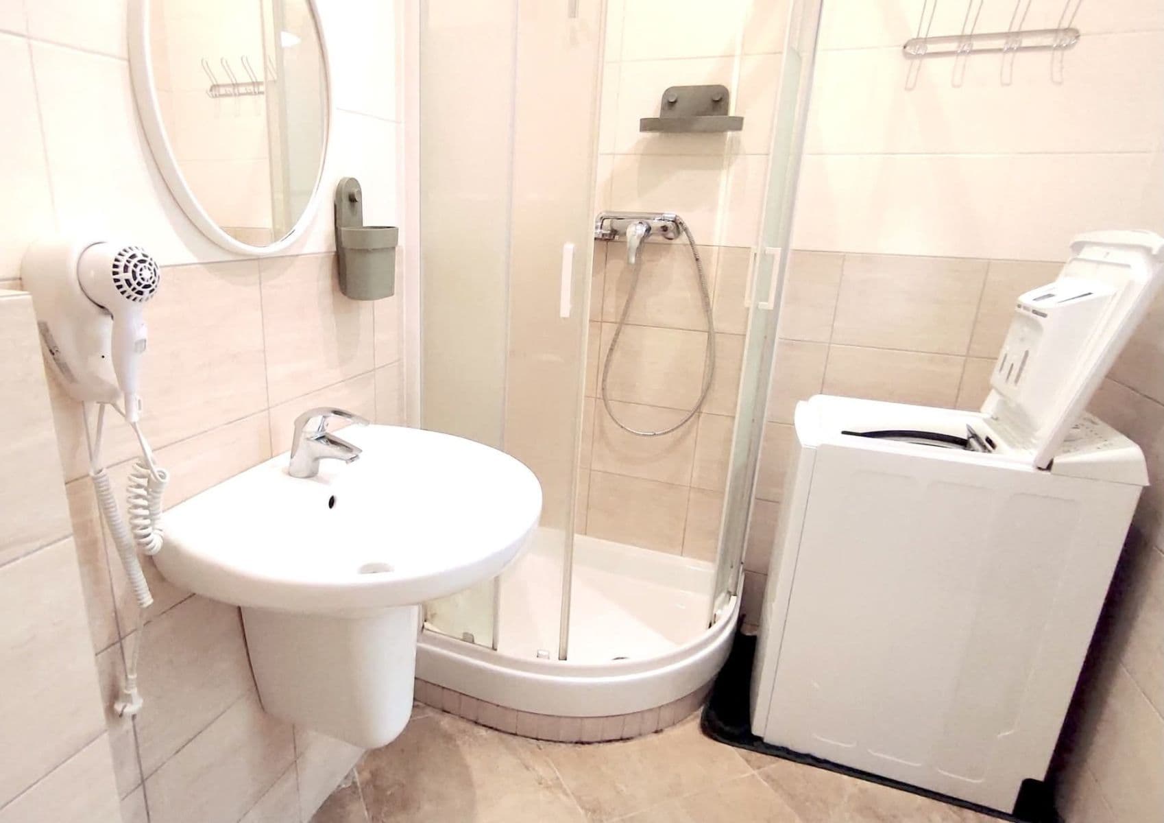 Pronájem bytu 1+kk 30 m², Tyršova, Praha, Praha Pronájem bytu 1+kk 30 m², Tyršova, Praha, Praha