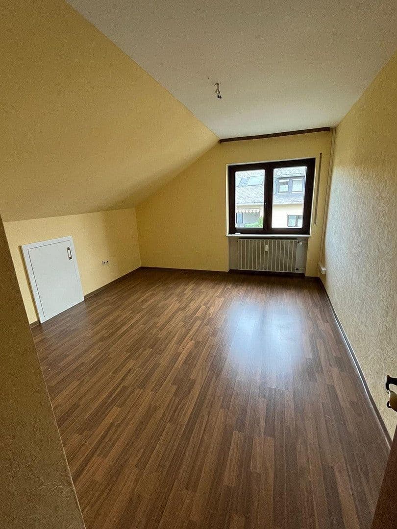 Pronájem bytu 4+1 110 m², Seltrisa-Ring 51a, Selters (Taunus), Hessen Pronájem bytu 4+1 110 m², Seltrisa-Ring 51a, Selters (Taunus), Hessen