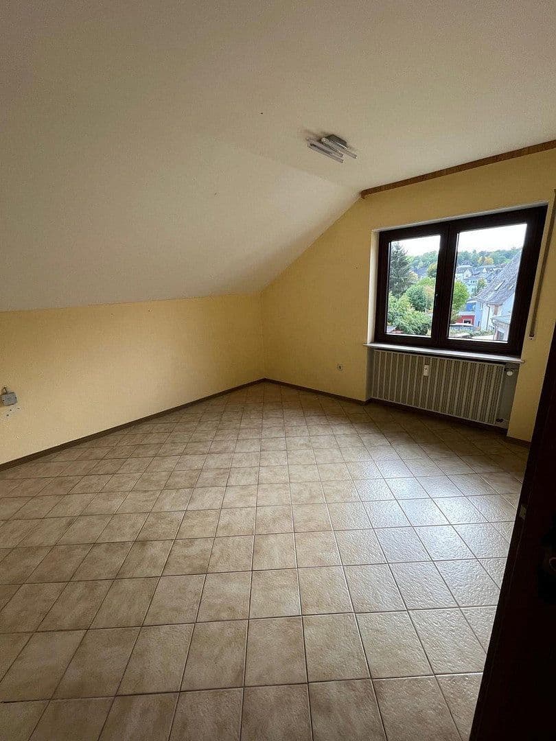 Pronájem bytu 4+1 110 m², Seltrisa-Ring 51a, Selters (Taunus), Hessen Pronájem bytu 4+1 110 m², Seltrisa-Ring 51a, Selters (Taunus), Hessen