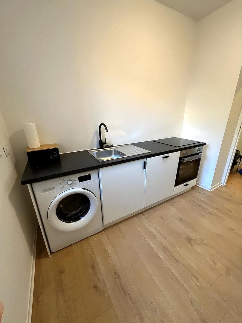 Pronájem bytu 3+1 65 m², Suderoder Straße 6, Berlin, Berlín Pronájem bytu 3+1 65 m², Suderoder Straße 6, Berlin, Berlín