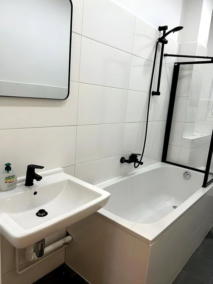Pronájem bytu 3+1 65 m², Suderoder Straße 6, Berlin, Berlín Pronájem bytu 3+1 65 m², Suderoder Straße 6, Berlin, Berlín