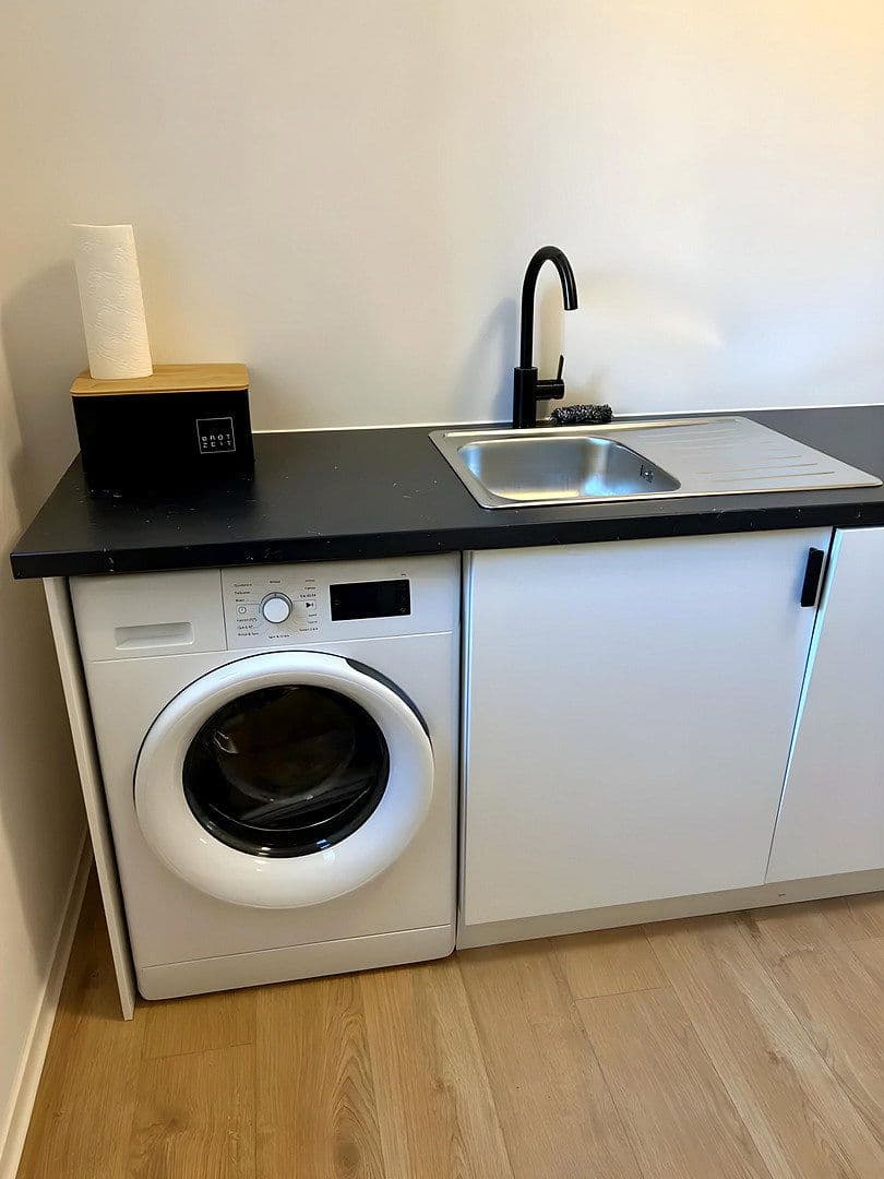 Pronájem bytu 3+1 65 m², Suderoder Straße 6, Berlin, Berlín Pronájem bytu 3+1 65 m², Suderoder Straße 6, Berlin, Berlín