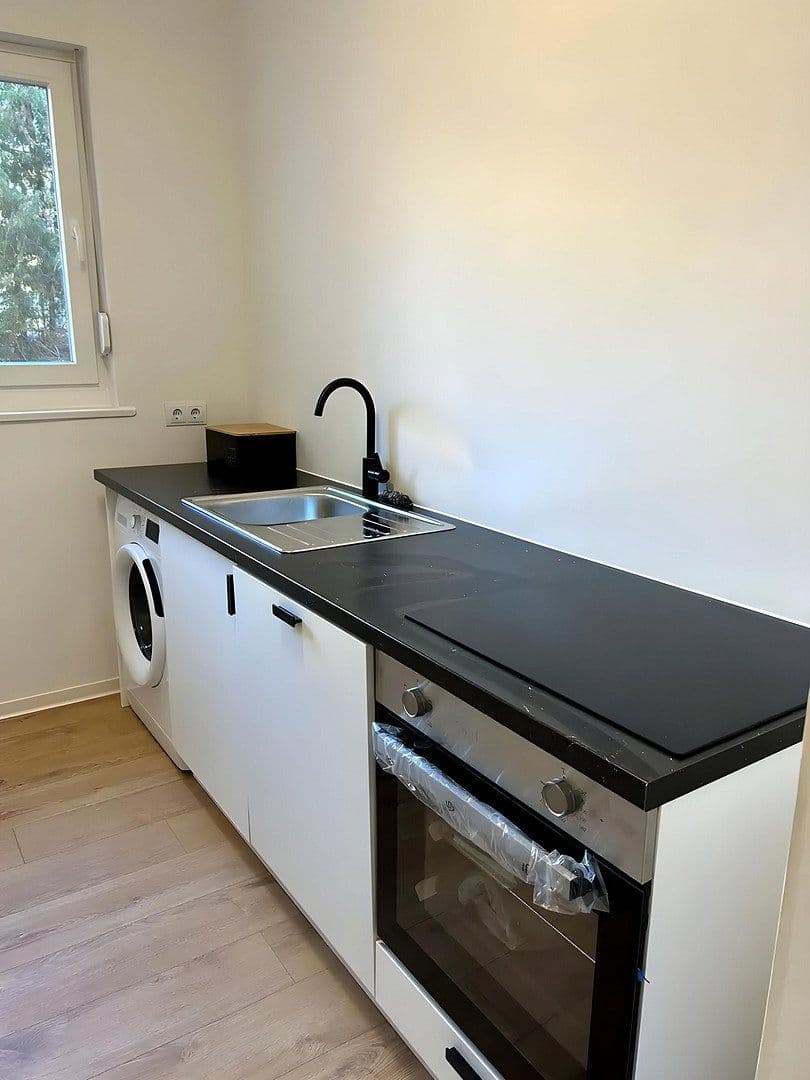 Pronájem bytu 3+1 65 m², Suderoder Straße 6, Berlin, Berlín Pronájem bytu 3+1 65 m², Suderoder Straße 6, Berlin, Berlín